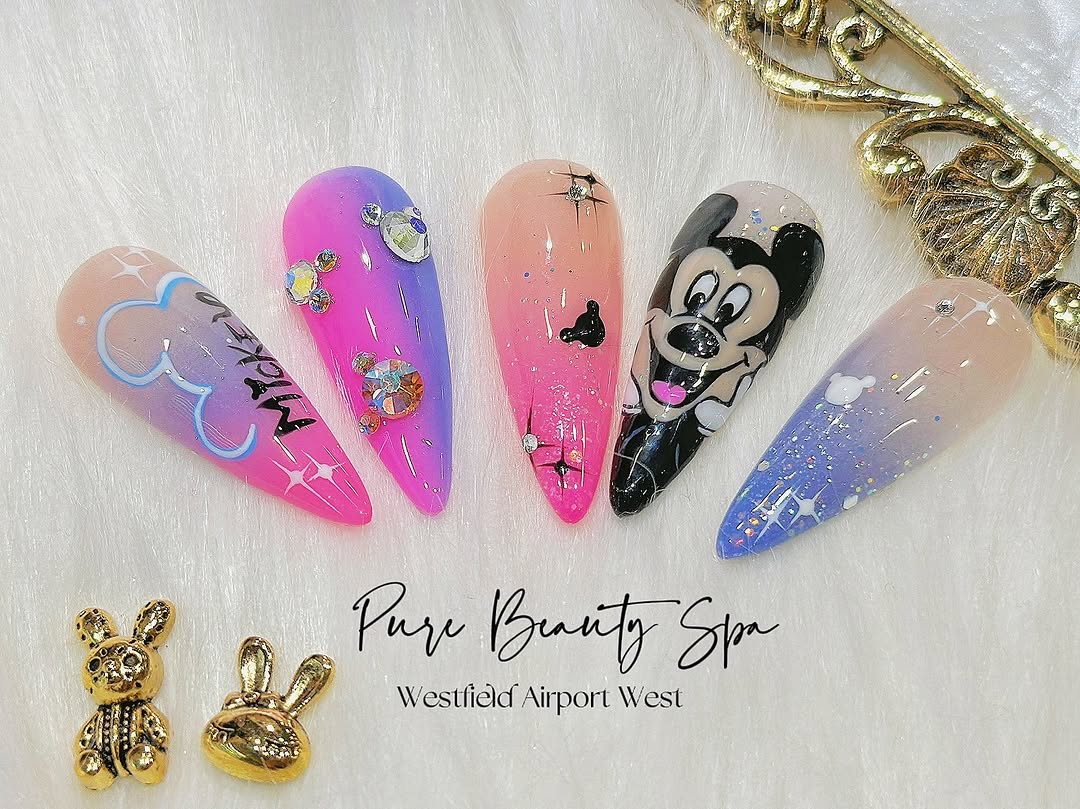 Nail Art & Design